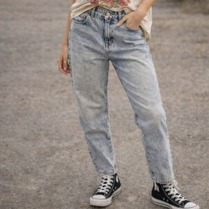 Cotton On Women's Light Blue Acid Wash High Rise Jeans